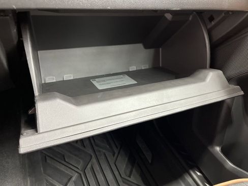 Used 2024 GMC Canyon AT4 w/ Canyon Safety Plus Package image 28