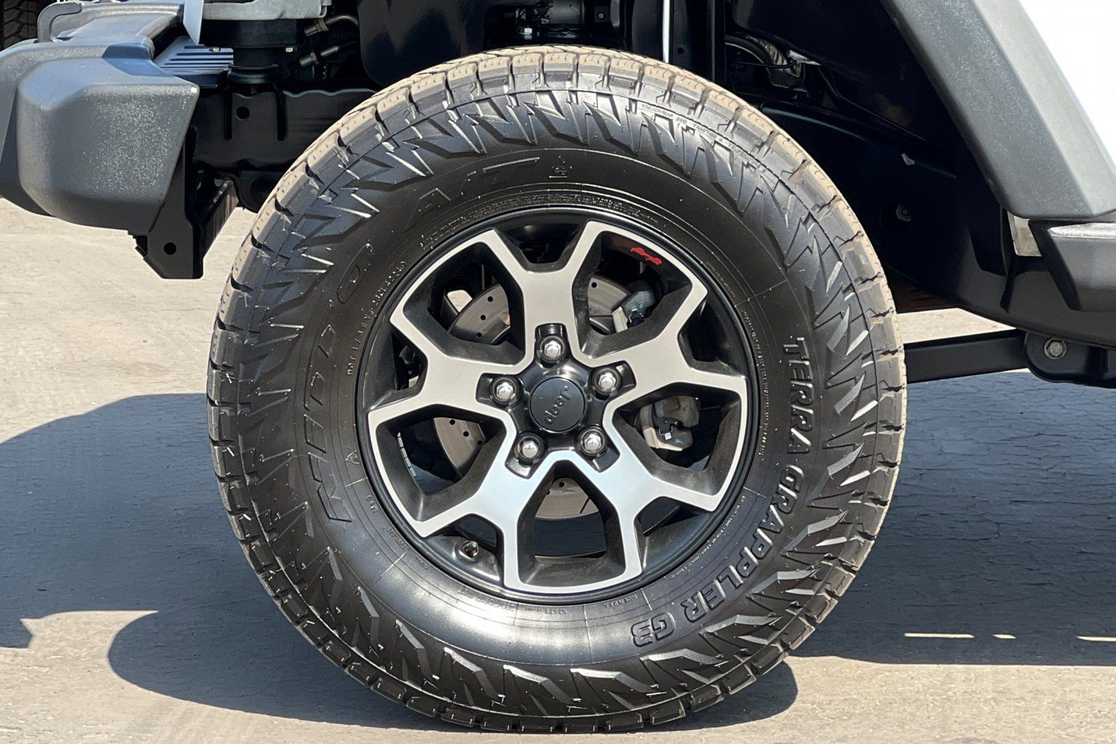 Used 2018 Jeep Wrangler Unlimited Sport S AWD/4WD image 35
