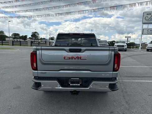Used 2024 GMC Sierra 1500 SLT w/ SLT Premium Plus Package AWD/4WD image 18