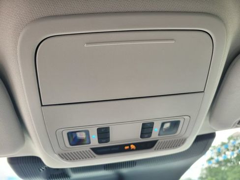 Used 2026 Ford Explorer Active RWD image 21