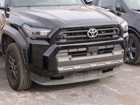 Used 2025 Toyota 4Runner SR5 image 2