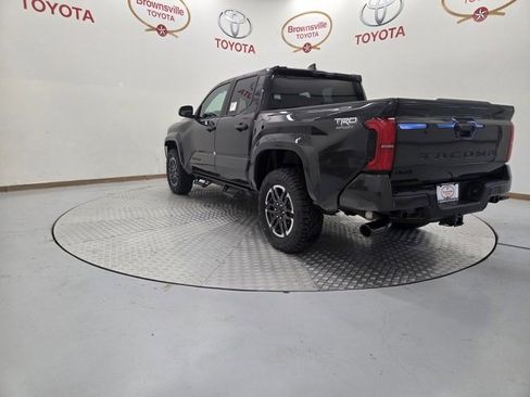 New 2025 Toyota Tacoma TRD Sport image 6