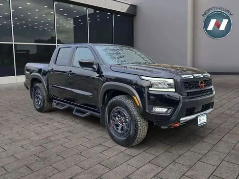 Used 2025 Nissan Frontier PRO-4X w/ Pro Convenience Package image 7