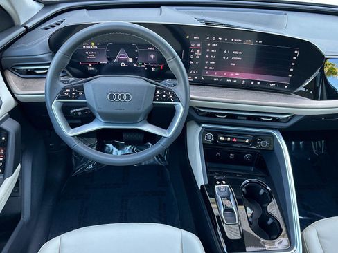 New 2025 Audi Q5 Premium image 13