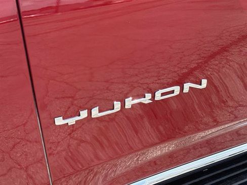 Used 2021 GMC Yukon SLT w/ SLT Luxury Plus Package AWD/4WD image 10