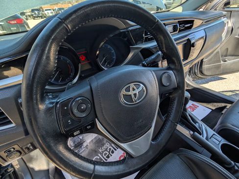 Used 2015 Toyota Corolla S w/ Driver Convenience Package image 10