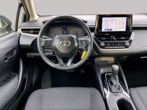 Used 2025 Toyota Corolla LE FWD image 6