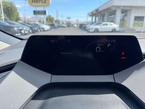 Used 2025 Toyota Prius LE image 38