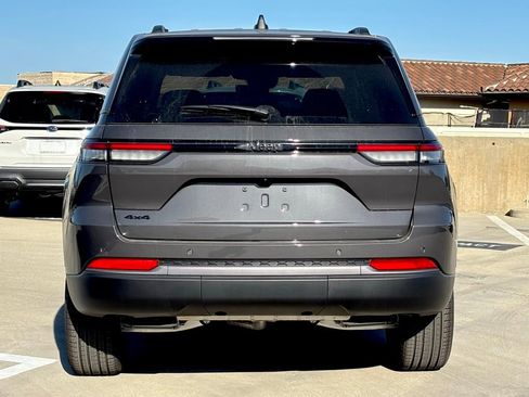 New 2026 Jeep Grand Cherokee Limited image 4