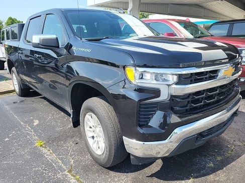Used 2023 Chevrolet Silverado 1500 LT w/ Protection Package AWD/4WD image 4