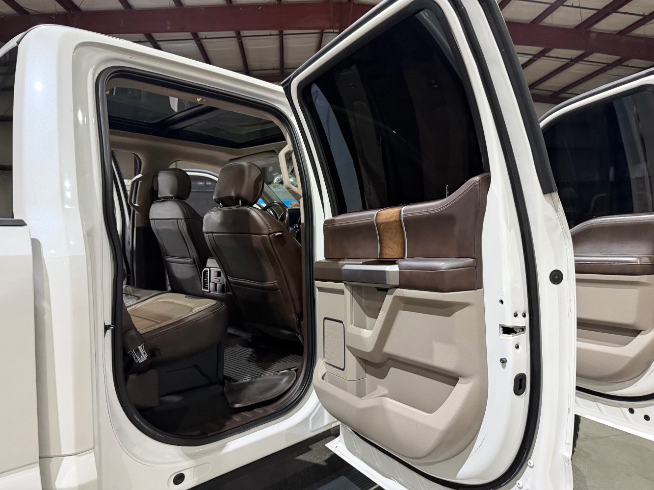 Used 2019 Ford F250 Limited w/ Snow Plow Prep Package AWD/4WD image 18