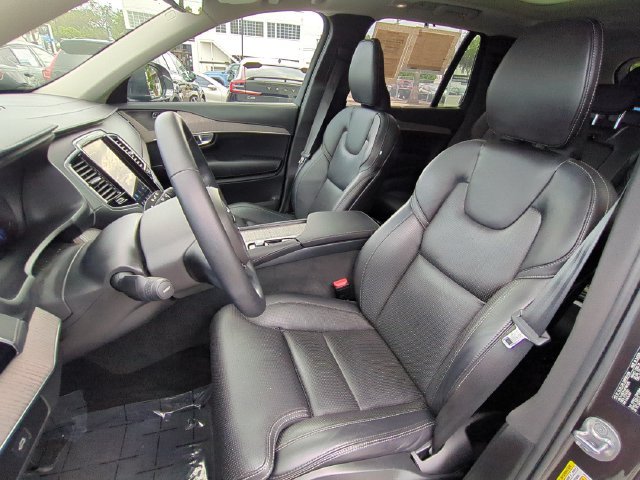 Certified 2023 Volvo XC90 B6 Ultimate w/ Protection Package Premier AWD/4WD image 13