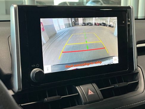 Used 2025 Toyota RAV4 XLE AWD/4WD image 20