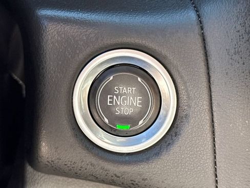 Used 2022 GMC Yukon SLE AWD/4WD image 37