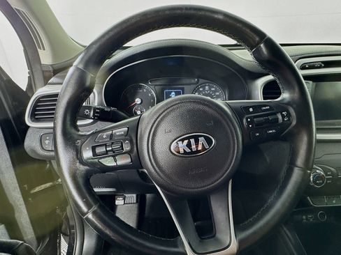 Used 2017 Kia Sorento AWD w/ LX Convenience Package image 10