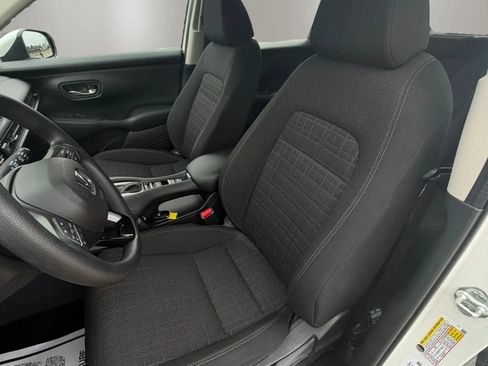 Used 2023 Honda HR-V LX image 17