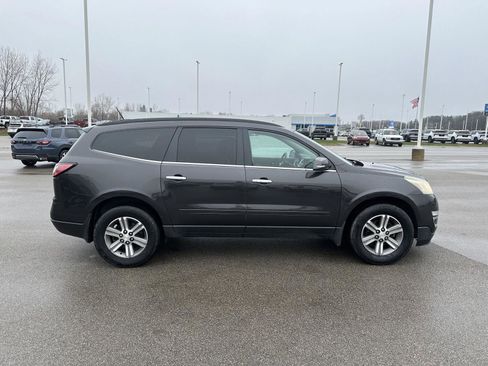Used 2016 Chevrolet Traverse LT image 10