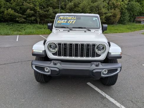 Certified 2025 Jeep Wrangler Unlimited Sahara AWD/4WD image 2