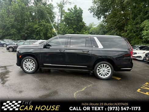 Used 2023 Cadillac Escalade ESV Luxury AWD/4WD image 4