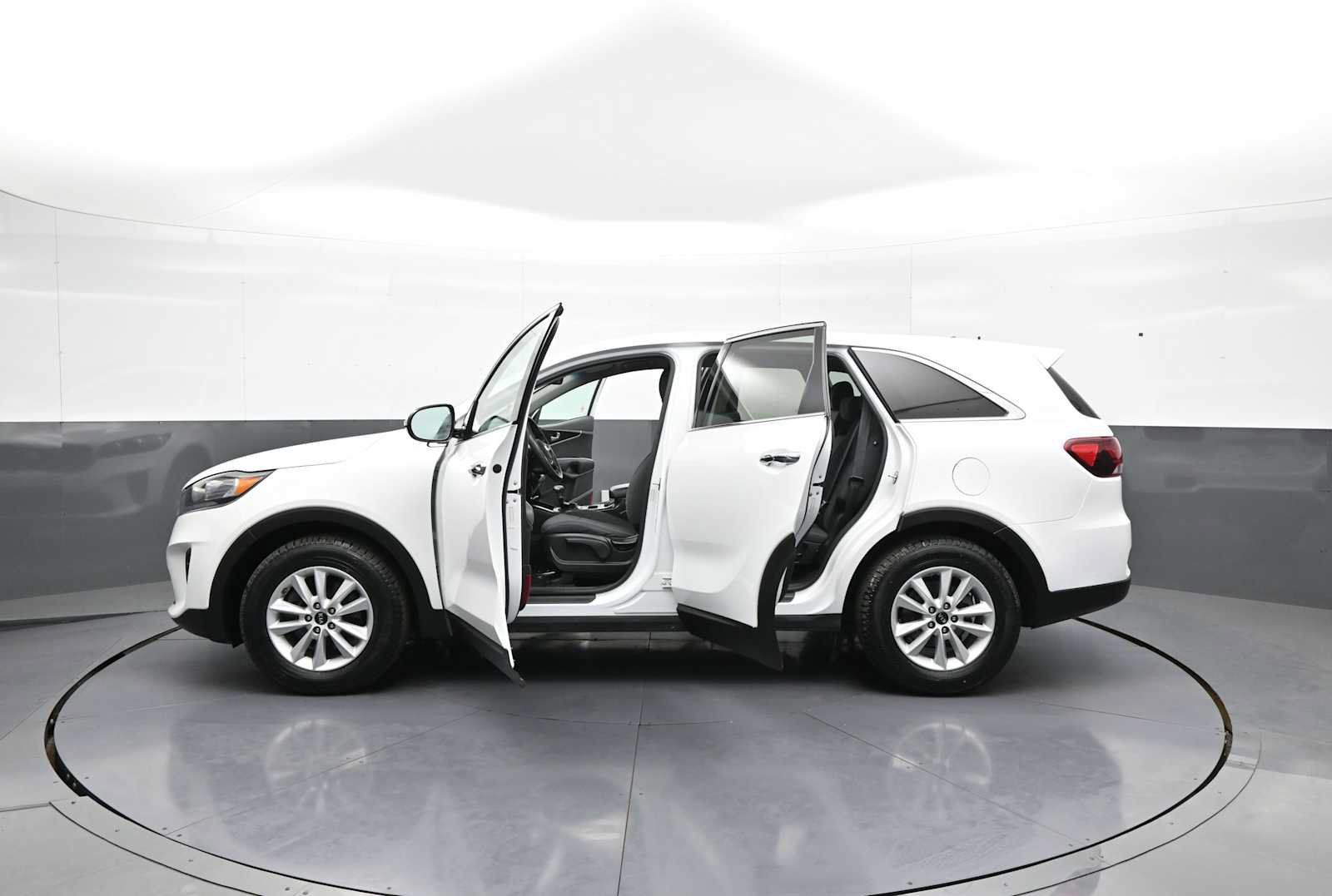 Used 2020 Kia Sorento FWD V6 image 42