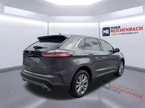Used 2022 Ford Edge Titanium image 4