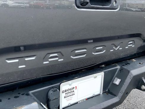 Used 2019 Toyota Tacoma SR5 image 10