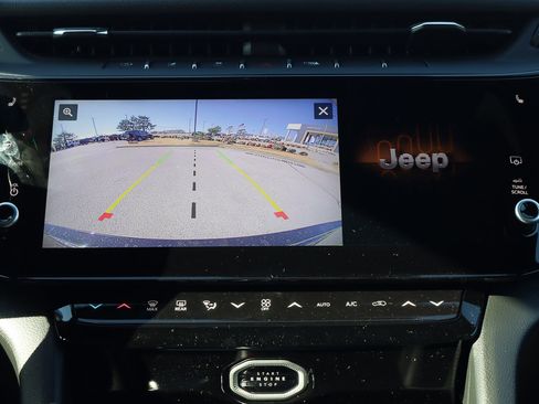 New 2026 Jeep Grand Cherokee Altitude AWD/4WD image 21