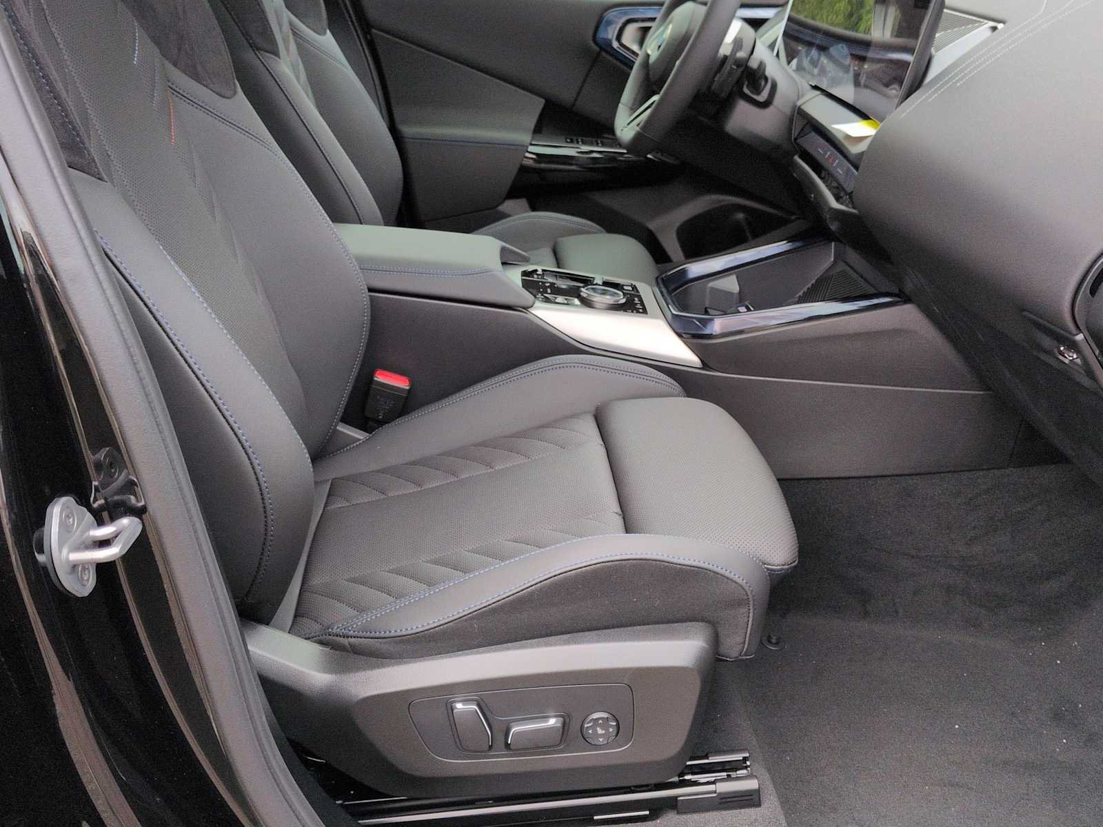 Used 2026 BMW X3 xDrive30i w/ M Sport Package AWD/4WD image 23