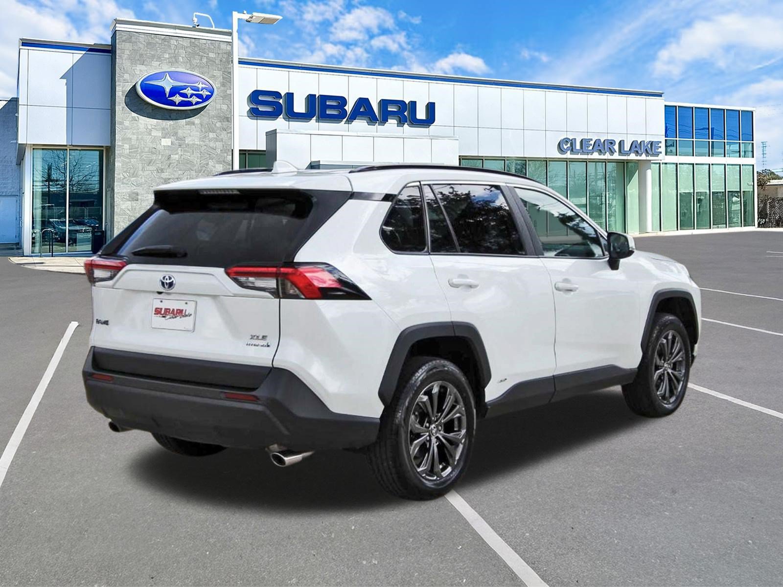 Used 2024 Toyota RAV4 XLE Premium w/ Weather Package AWD/4WD image 6