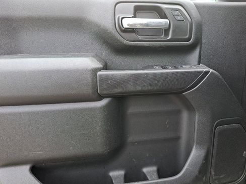 Used 2022 Chevrolet Silverado 2500 Custom w/ Custom Convenience Package image 24