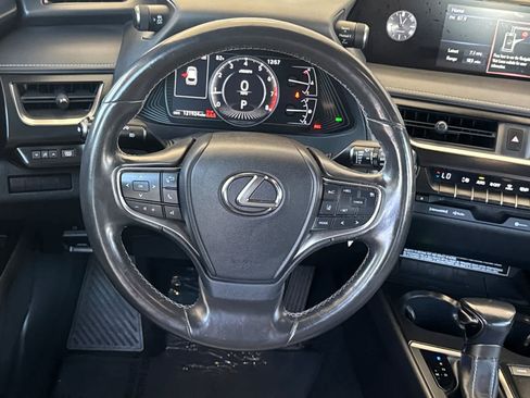 Used 2020 Lexus UX 200 w/ Accessory Package FWD image 15