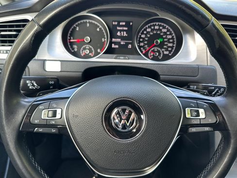 Used 2015 Volkswagen Golf TDI S FWD image 23