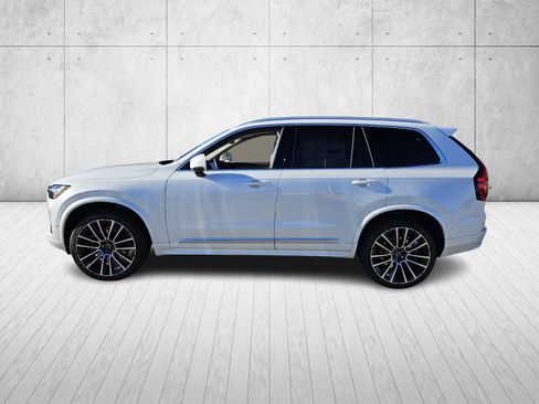 New 2026 Volvo XC90 B6 Plus w/ Protection Package Premier image 4