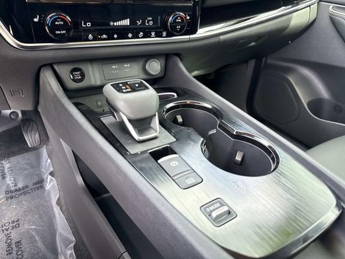 Certified 2024 Nissan Rogue SL image 26