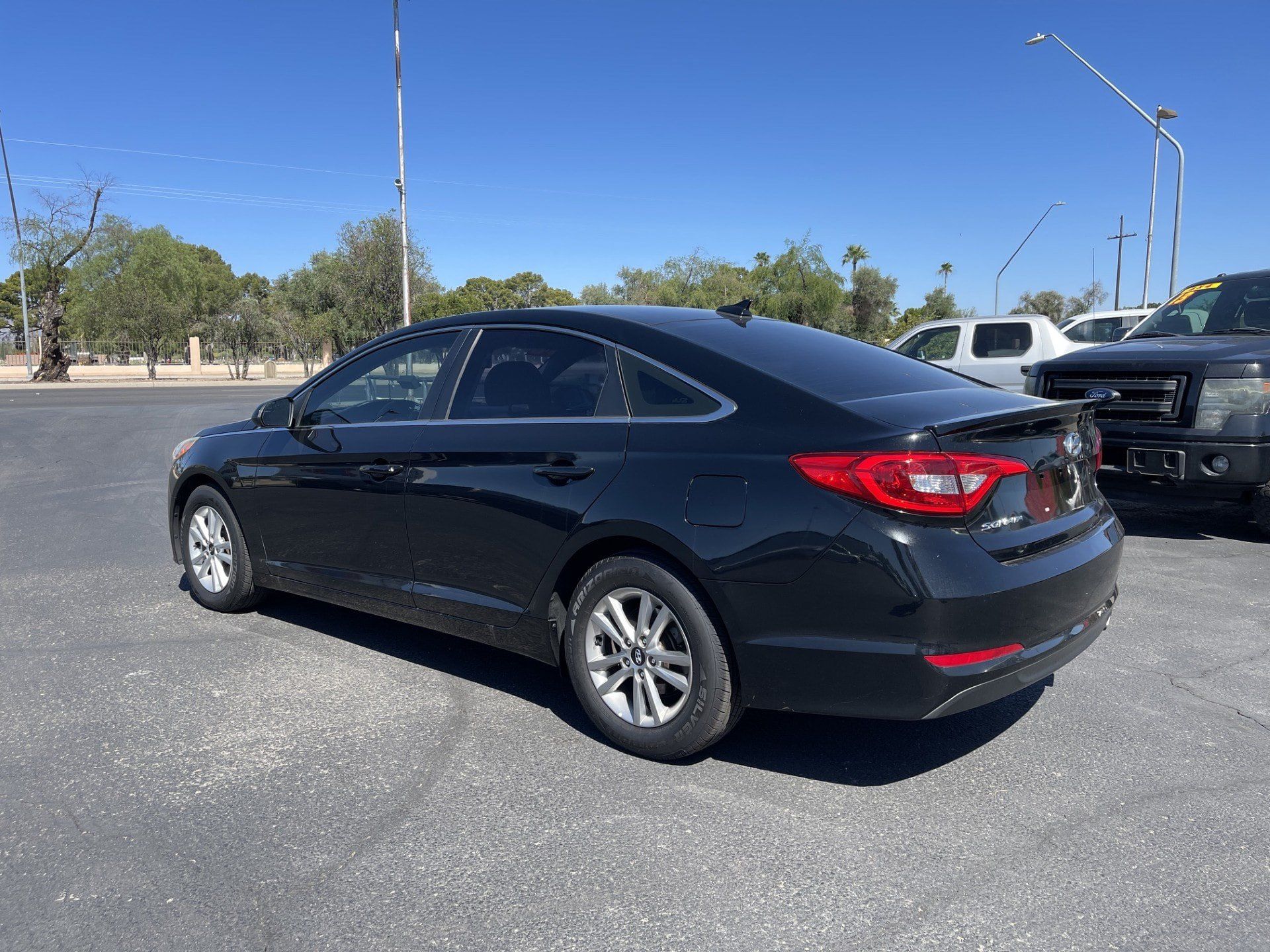 Used 2016 Hyundai Sonata SE FWD image 3