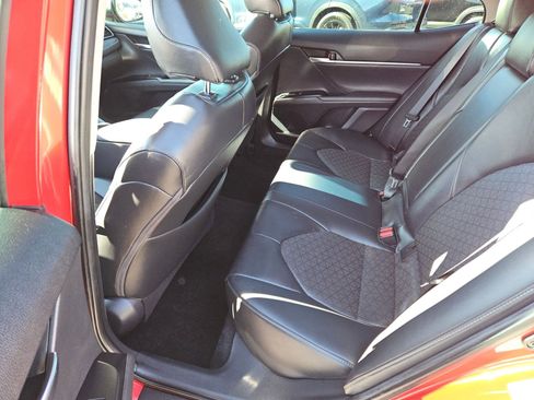 Used 2019 Toyota Camry XSE image 20