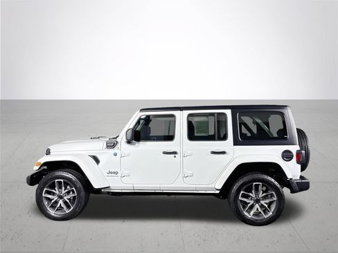 Certified 2024 Jeep Wrangler Unlimited AWD/4WD image 10