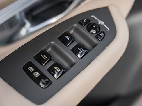 New 2026 Volvo XC90 B6 Plus w/ Protection Package Premier image 40