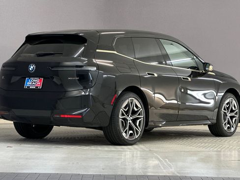 Certified 2024 BMW iX xDrive50 w/ Premium Package AWD/4WD image 8