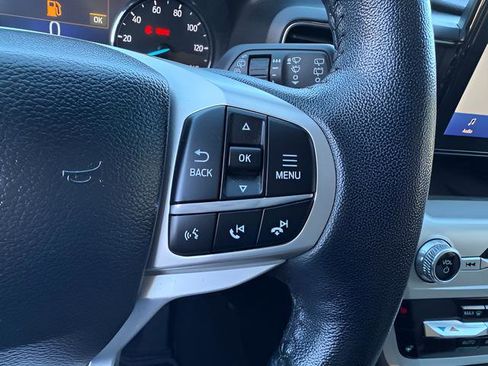 Used 2022 Ford Explorer XLT w/ Equipment Group 202A AWD/4WD image 19