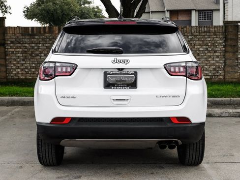 Used 2022 Jeep Compass Limited image 18