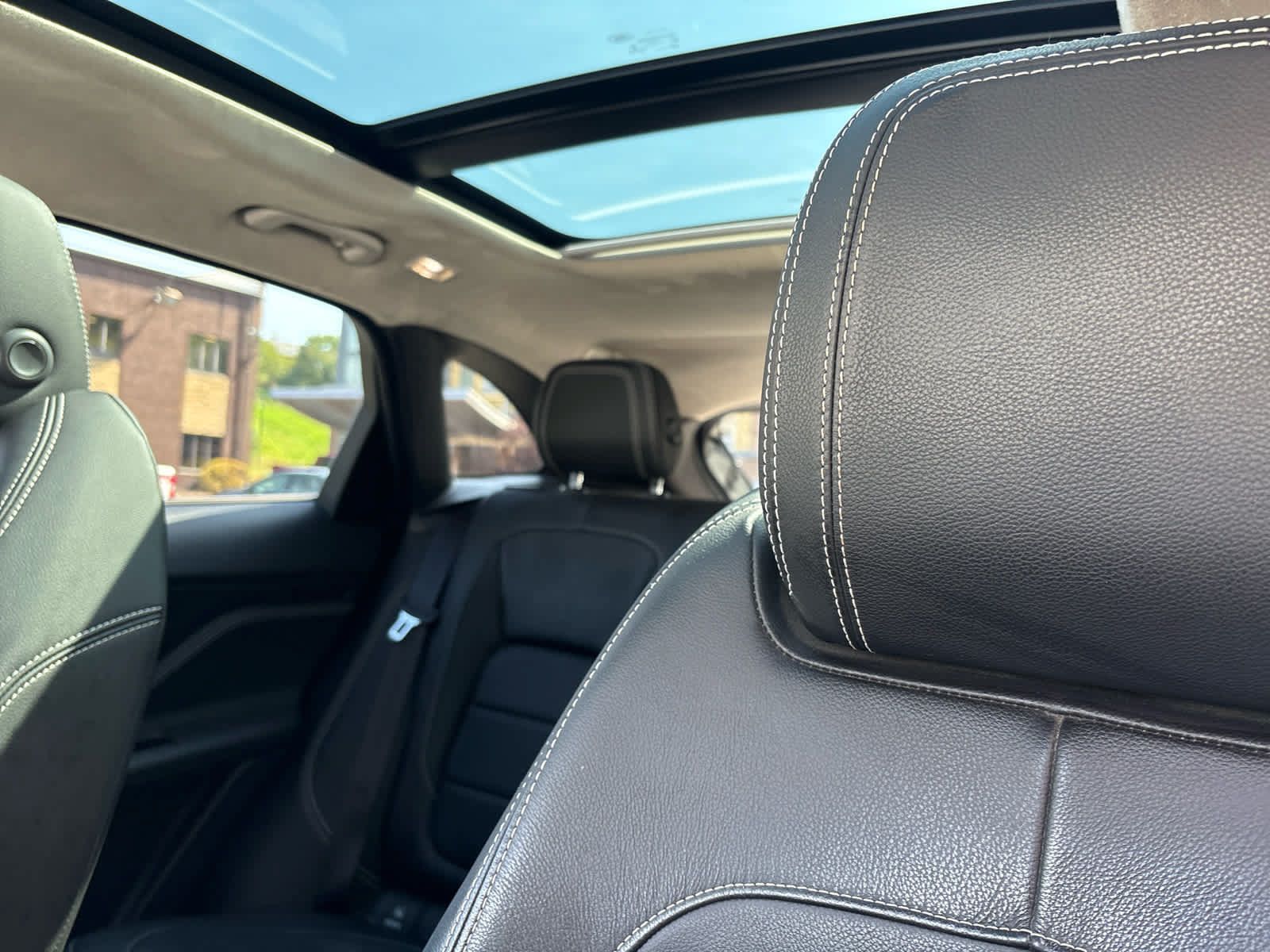 Used 2020 Jaguar F-PACE R-Sport AWD/4WD image 9