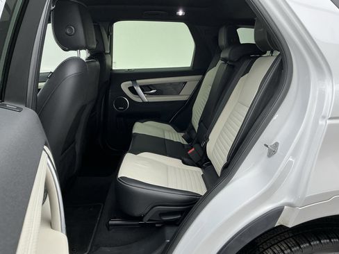 Used 2023 Land Rover Discovery Sport SE R-Dynamic image 17