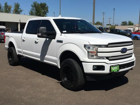 Used 2018 Ford F150 Lariat w/ Equipment Group 502A Luxury AWD/4WD image 10
