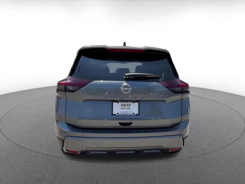 Used 2026 Nissan Rogue SL FWD image 12
