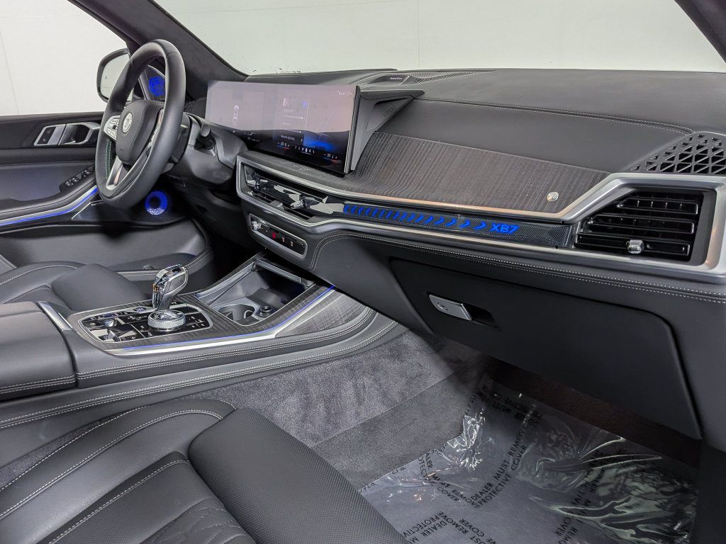 Used 2026 BMW ALPINA XB7 AWD/4WD image 35