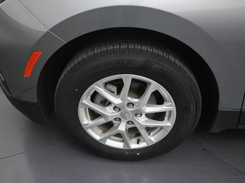 Used 2023 Chevrolet Equinox LS FWD image 9