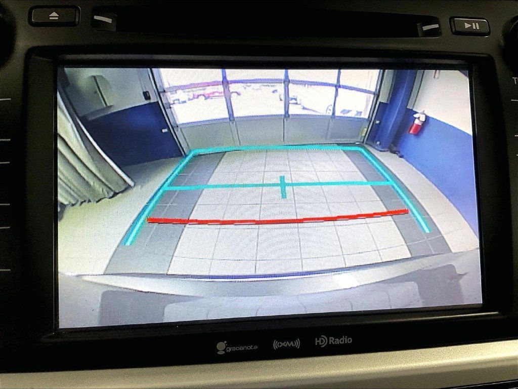Used 2019 Toyota Highlander XLE AWD/4WD image 20