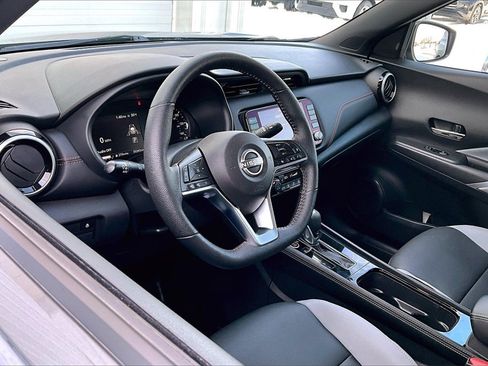 Used 2024 Nissan Kicks SR w/ SR Premium Package image 11