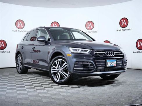 Used 2020 Audi Q5 e Premium Plus w/ Premium Plus Package image 1